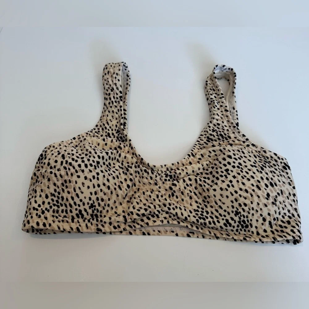 Hollister cheetah print swim top only size medium